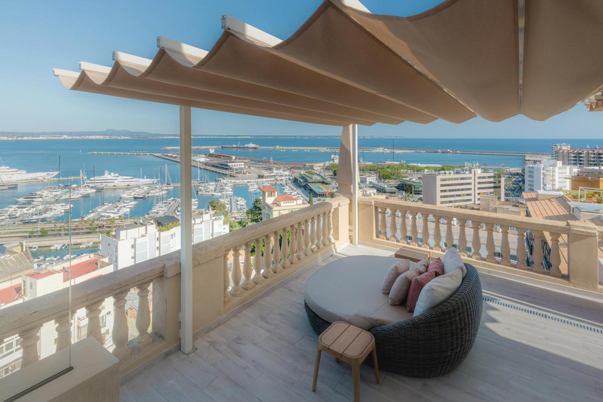 Deluxe Junior Suite Private Pool Terrace